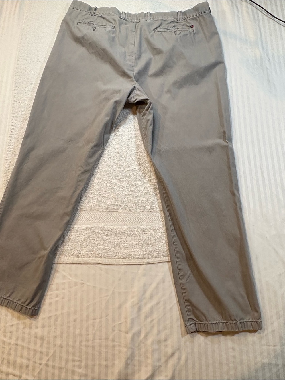 Tommy Hilfiger Men's Gray Chino Pants 42x32
